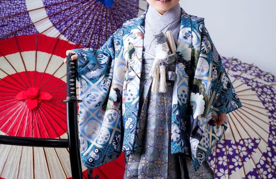 七五三に合った服をレンタルいただけます| 横須賀の着物レンタルなら美と伝統を受け継ぐ夢花 横須賀店